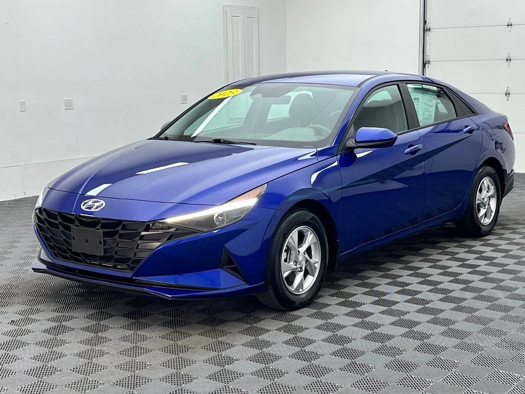 Used 2023 Blue Hyundai SE image 12