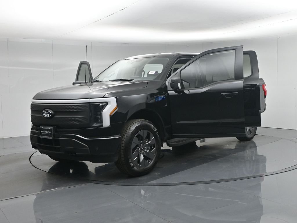 2025 Ford F-150 Lightning Flash - Photo 31