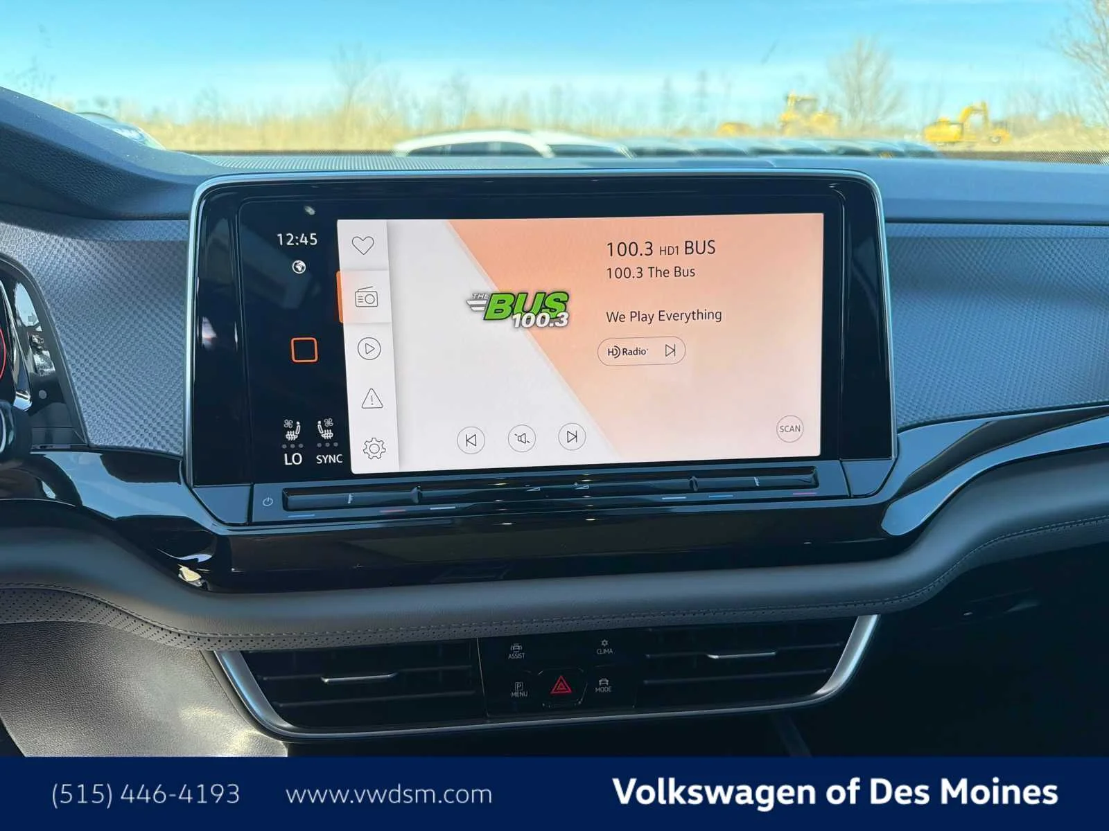 New 2026 Opal White Pearl Volkswagen 2.0T Peak Edition image 17