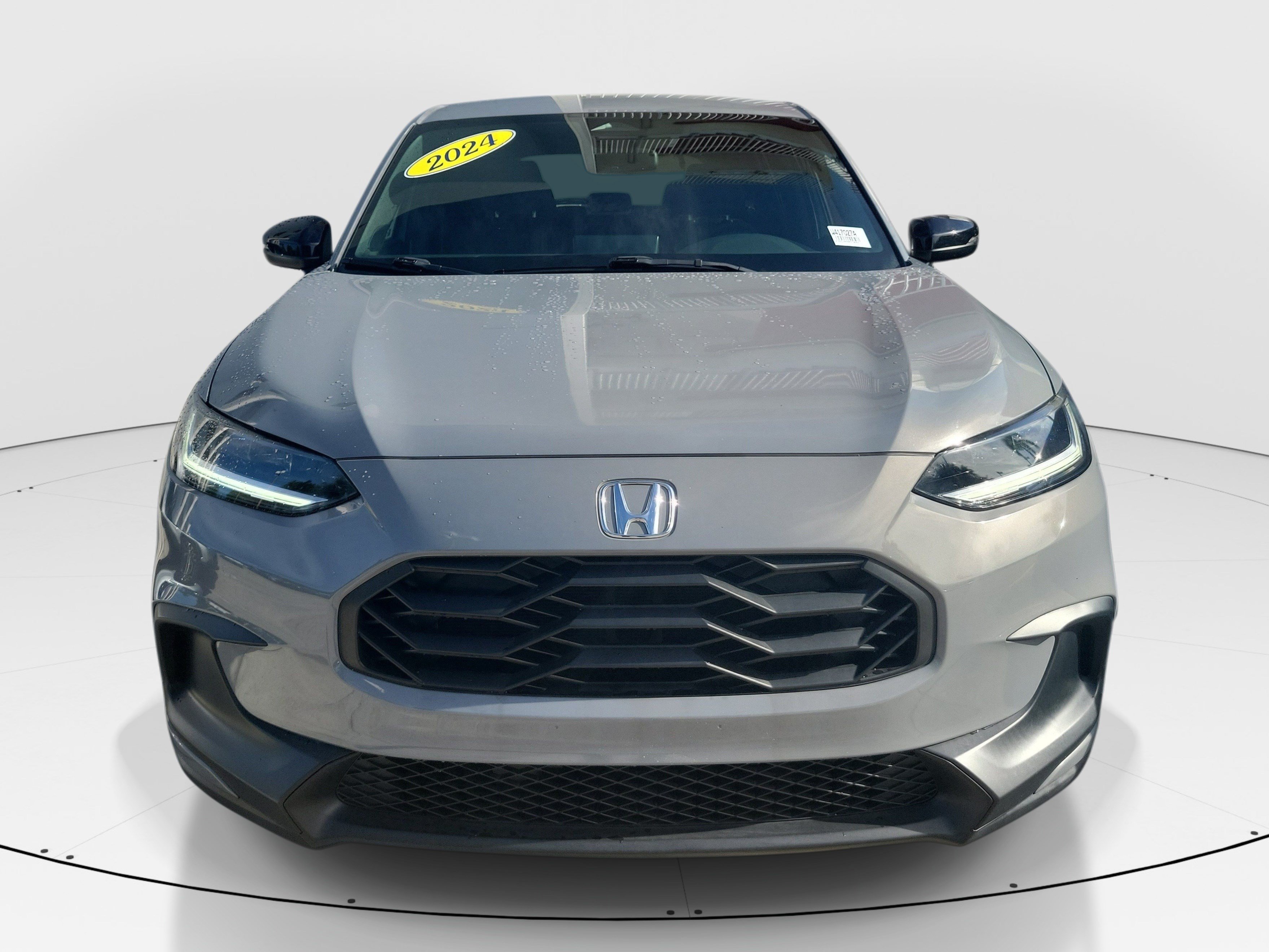 Used 2024  Honda Sport image 2