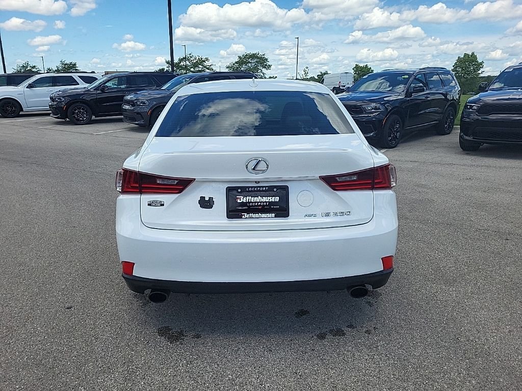 Used 2015  Lexus 250 image 4