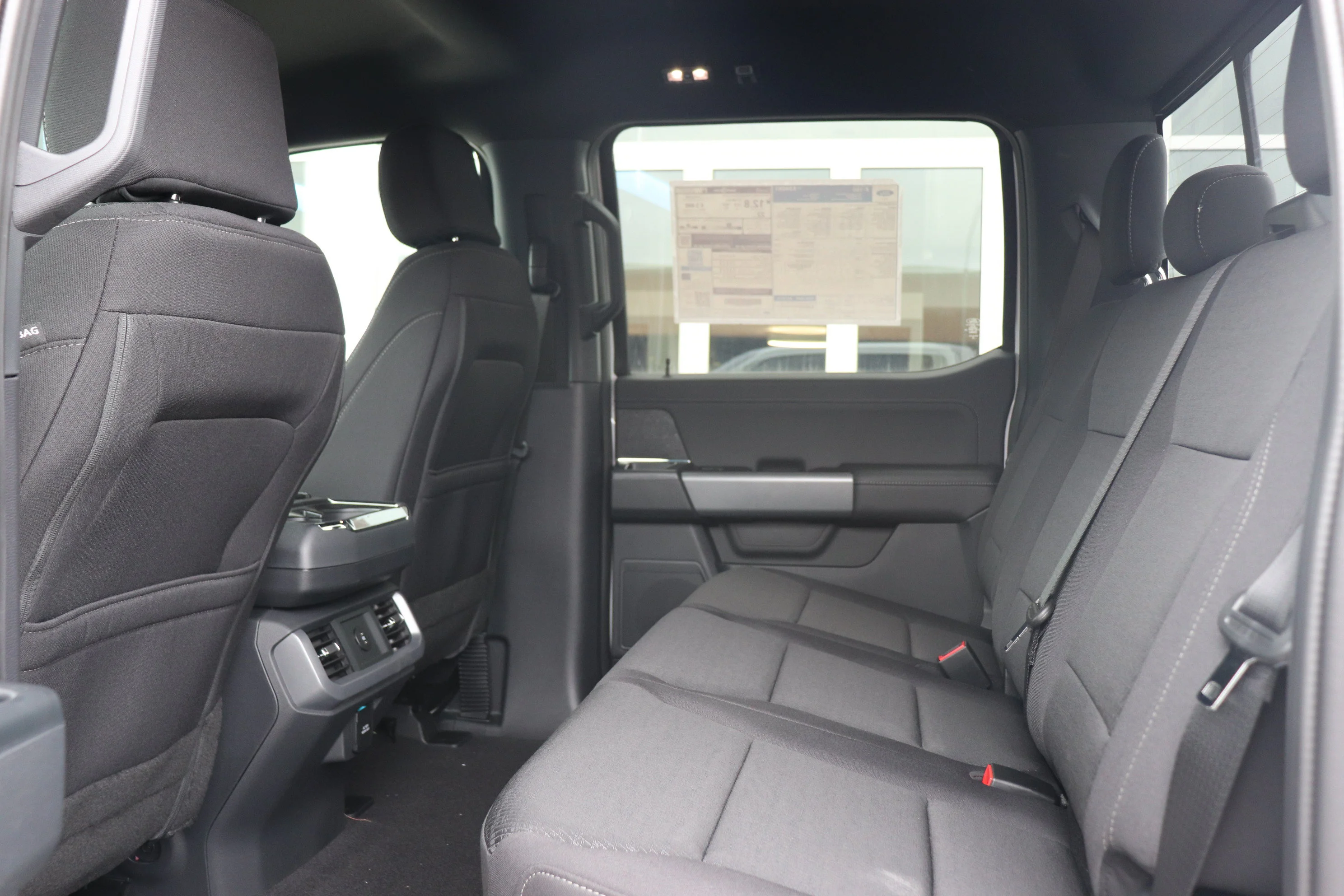 New 2026 OXFORD WHITE Ford XLT image 10