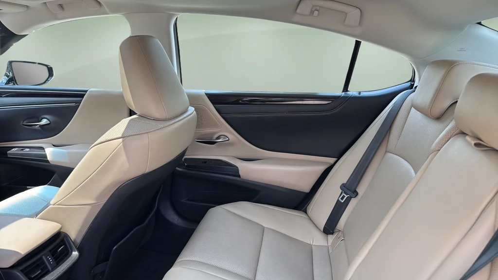 Certified Used 2020 White Lexus 300h image 16