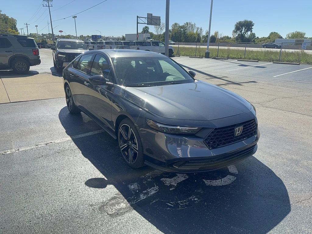 2026 Honda Accord Sedan SE, photo 2 of 12