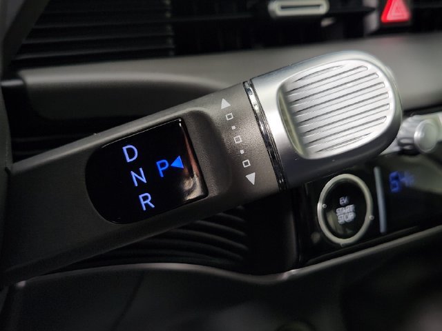 Certified Used 2024 White Hyundai SEL image 30