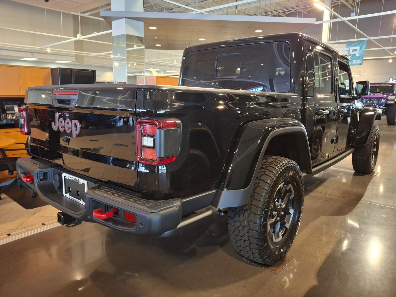 New 2026 Black Clear-Coat Exterior Paint Jeep Rubicon image 3