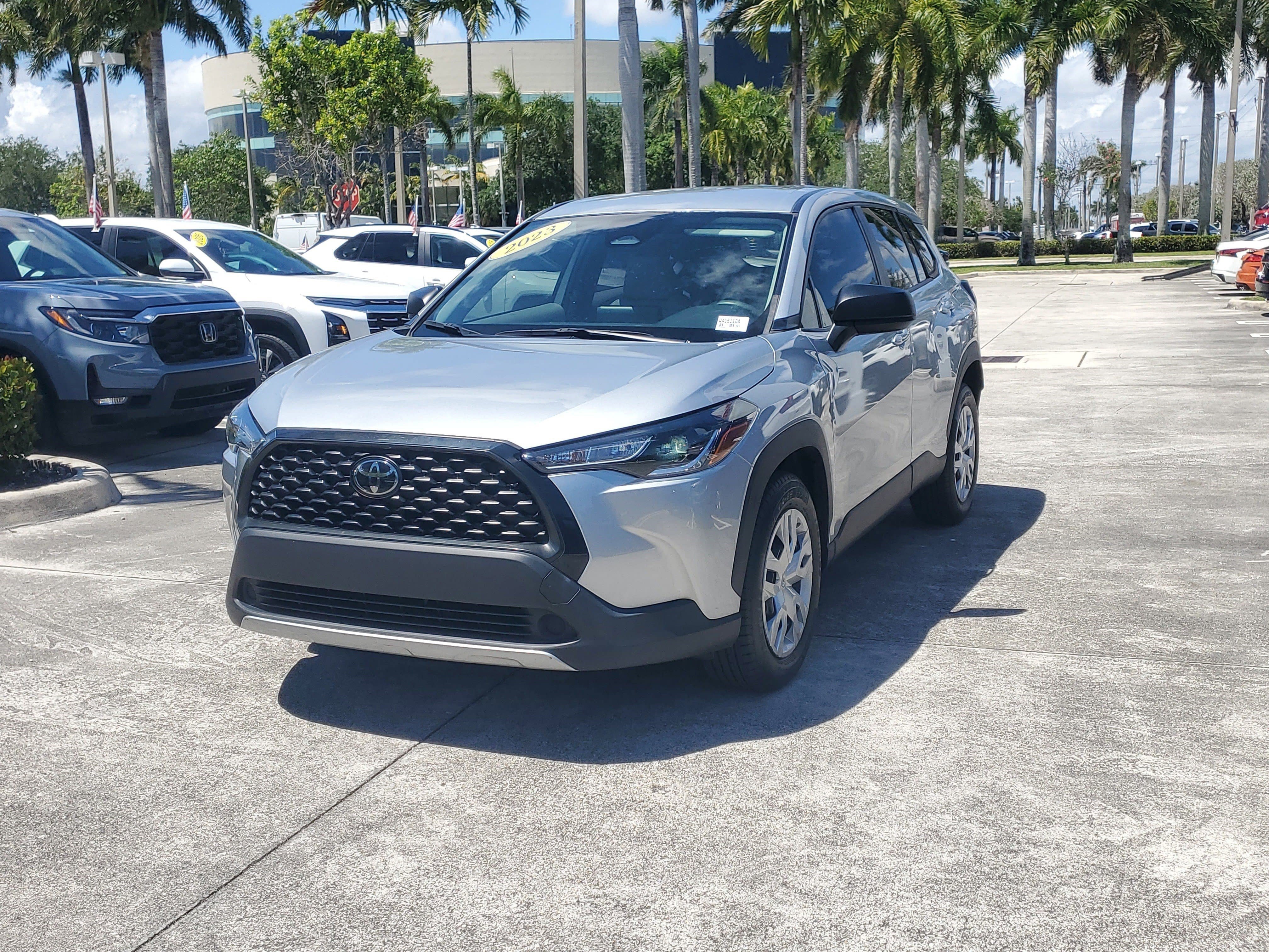 Used 2023 Silver Toyota L image 7
