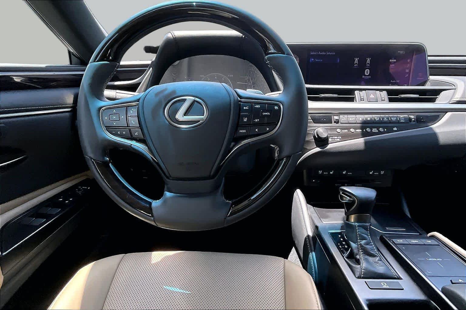 Used 2020 Silver Lining Metallic Lexus  image 6