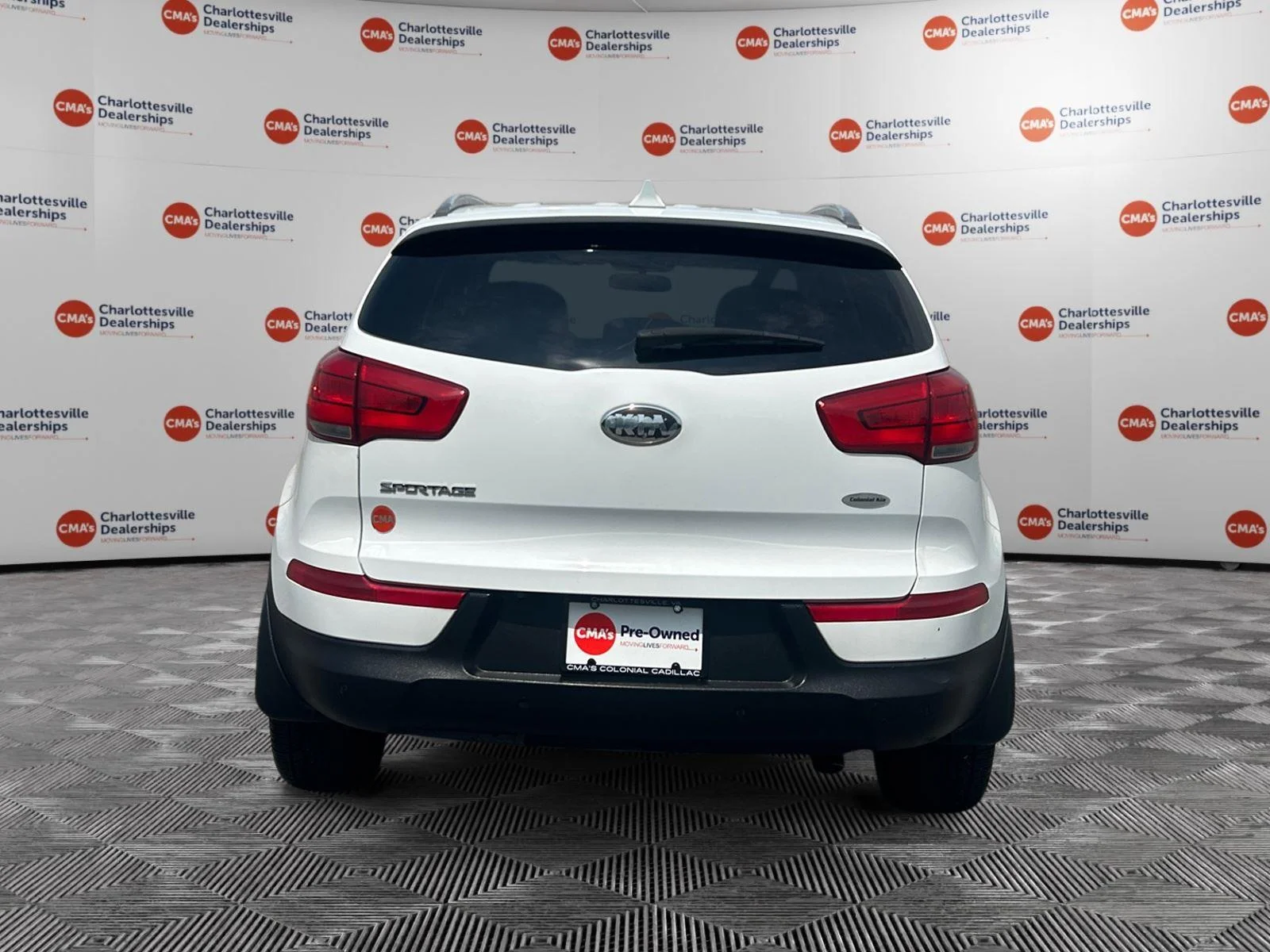 Used 2014 Clear White Kia LX image 4