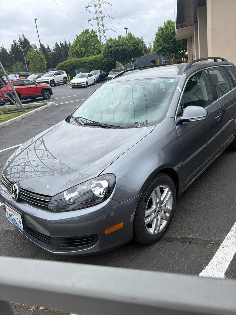 2011 Volkswagen Jetta SportWagen TDI DSG's photo