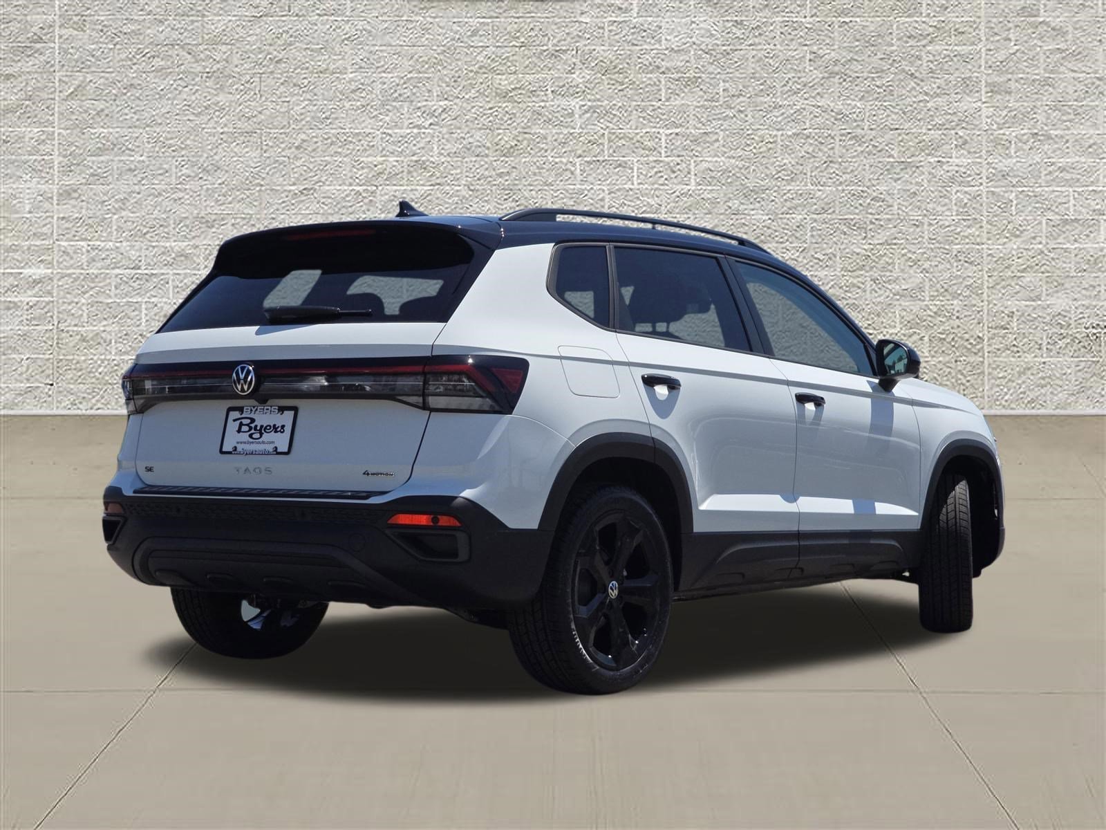 New 2026 Pure White w/Deep Black Roof Volkswagen SE Black image 7