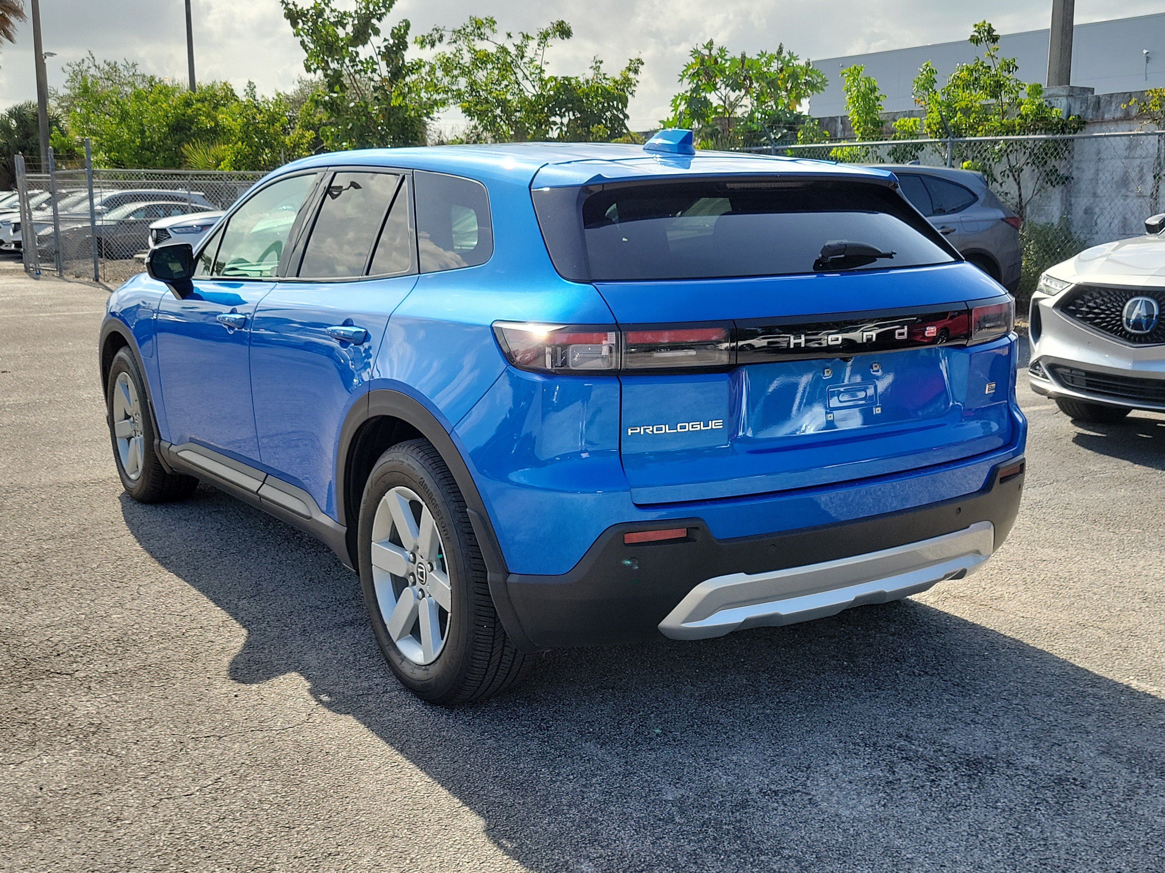 Used 2025  Honda EX image 3
