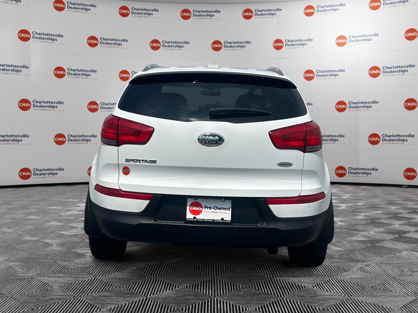 Used 2014 Clear White Kia LX image 4