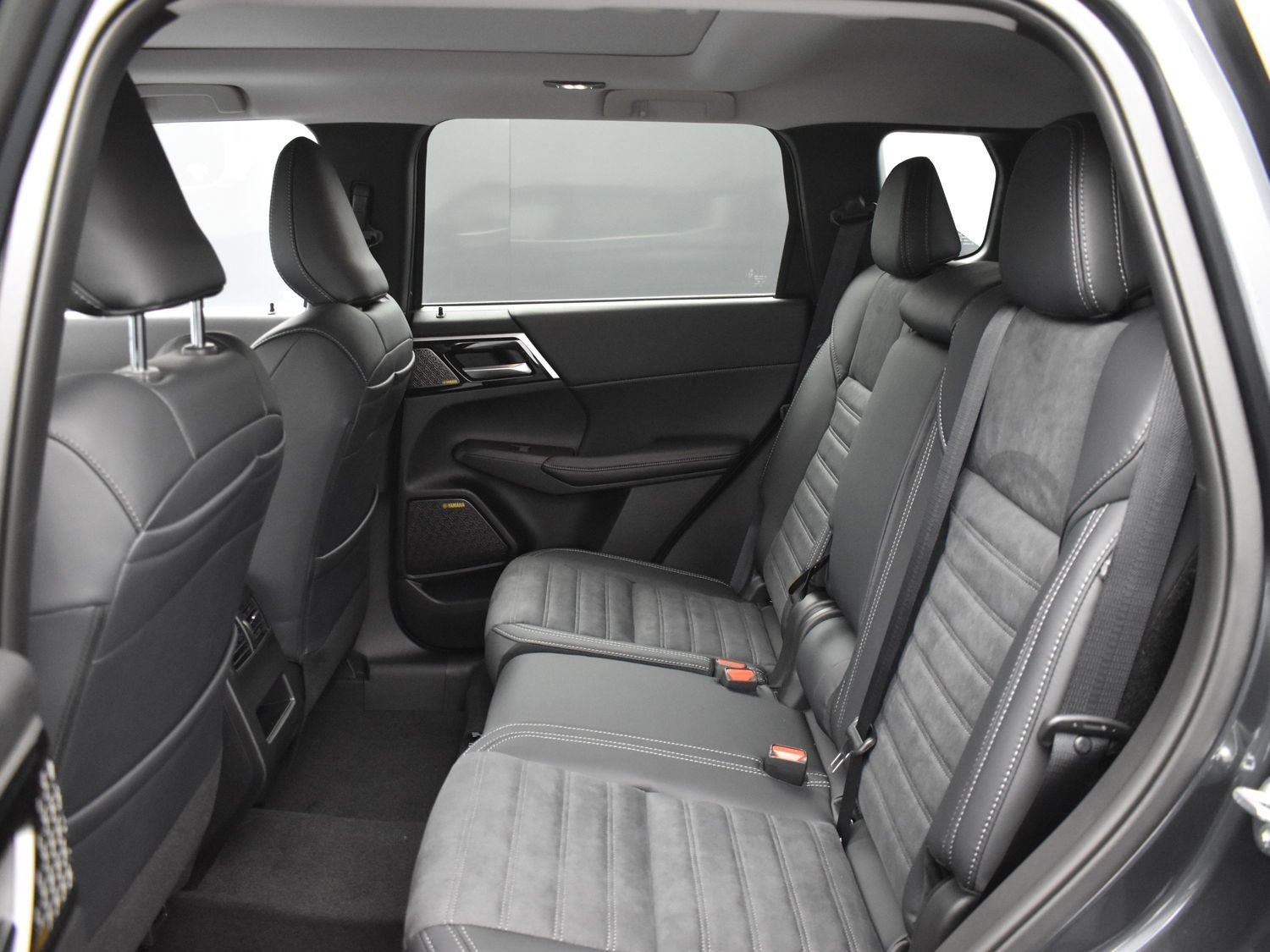 New 2026 Gray Mitsubishi SE 1.5T 2WD image 11