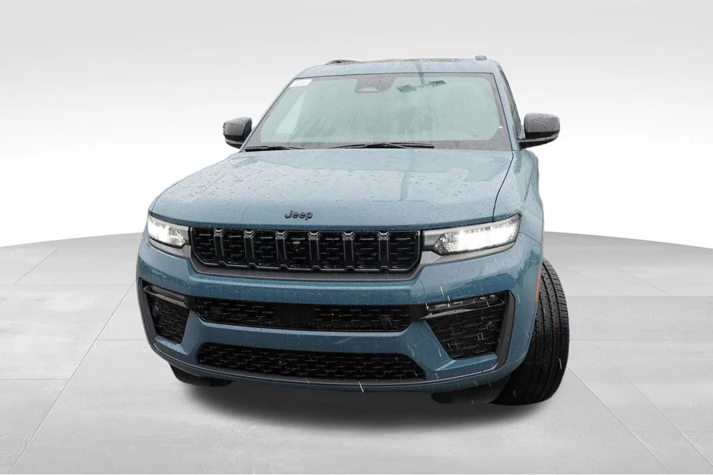 New 2027 Steel Blue Paint Jeep Limited Reserve image 8