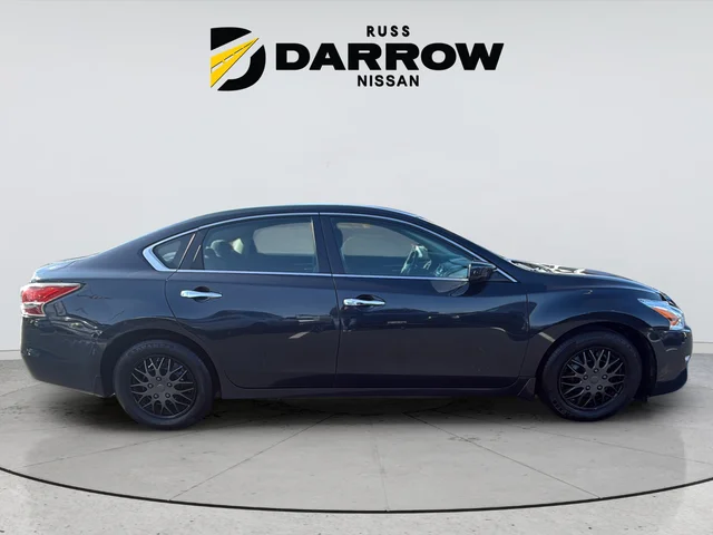 Used 2015 Blue Nissan 2.5 S image 6