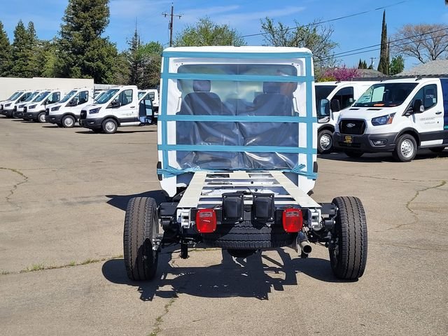New 2025 Oxford White Ford Cutaway image 5