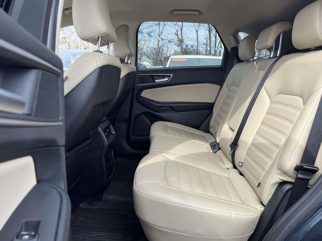 2022 Ford Edge SEL - Photo 13
