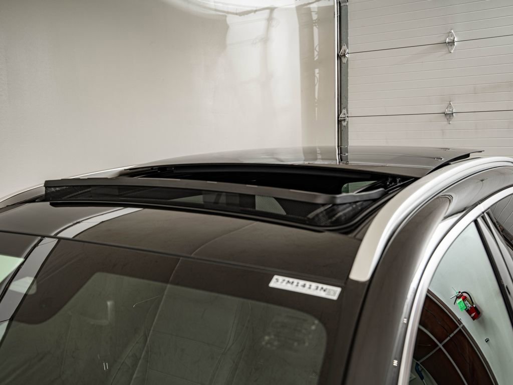 New 2026 Graphite Gray Metallic Mercedes-Benz GLC 300 image 15