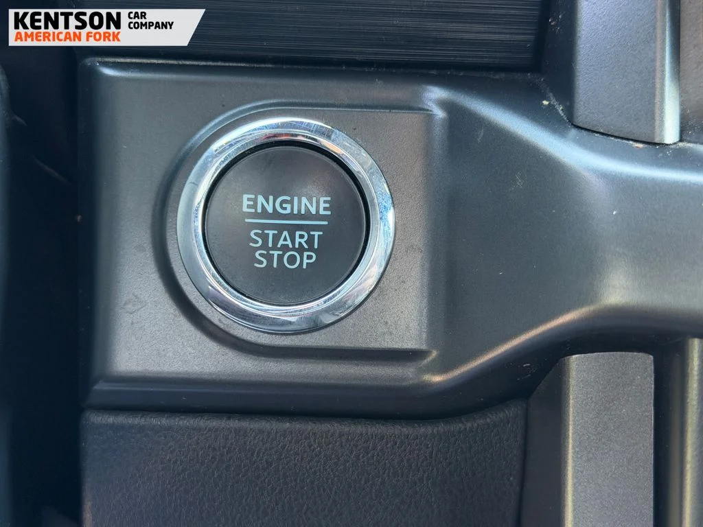 Used 2024 Black Ford XLT image 17