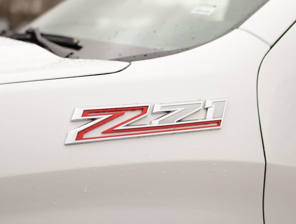 Used 2024 Summit White Chevrolet LT image 35