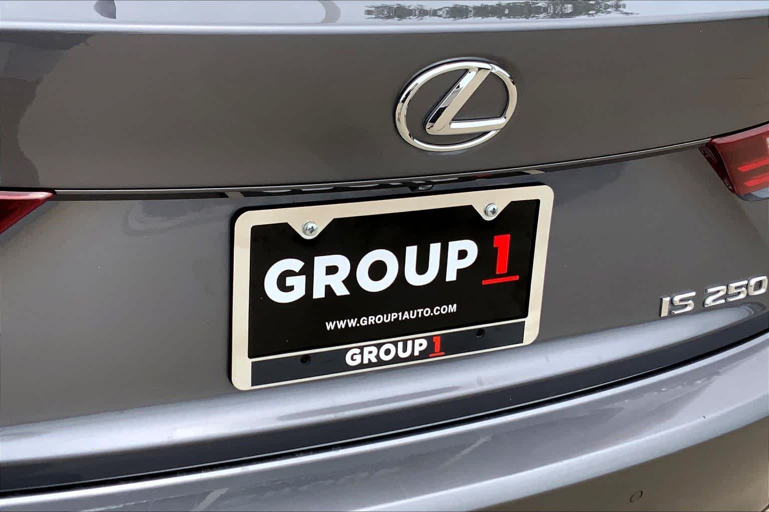 Used 2014 Nebula Gray Pearl Lexus  image 31