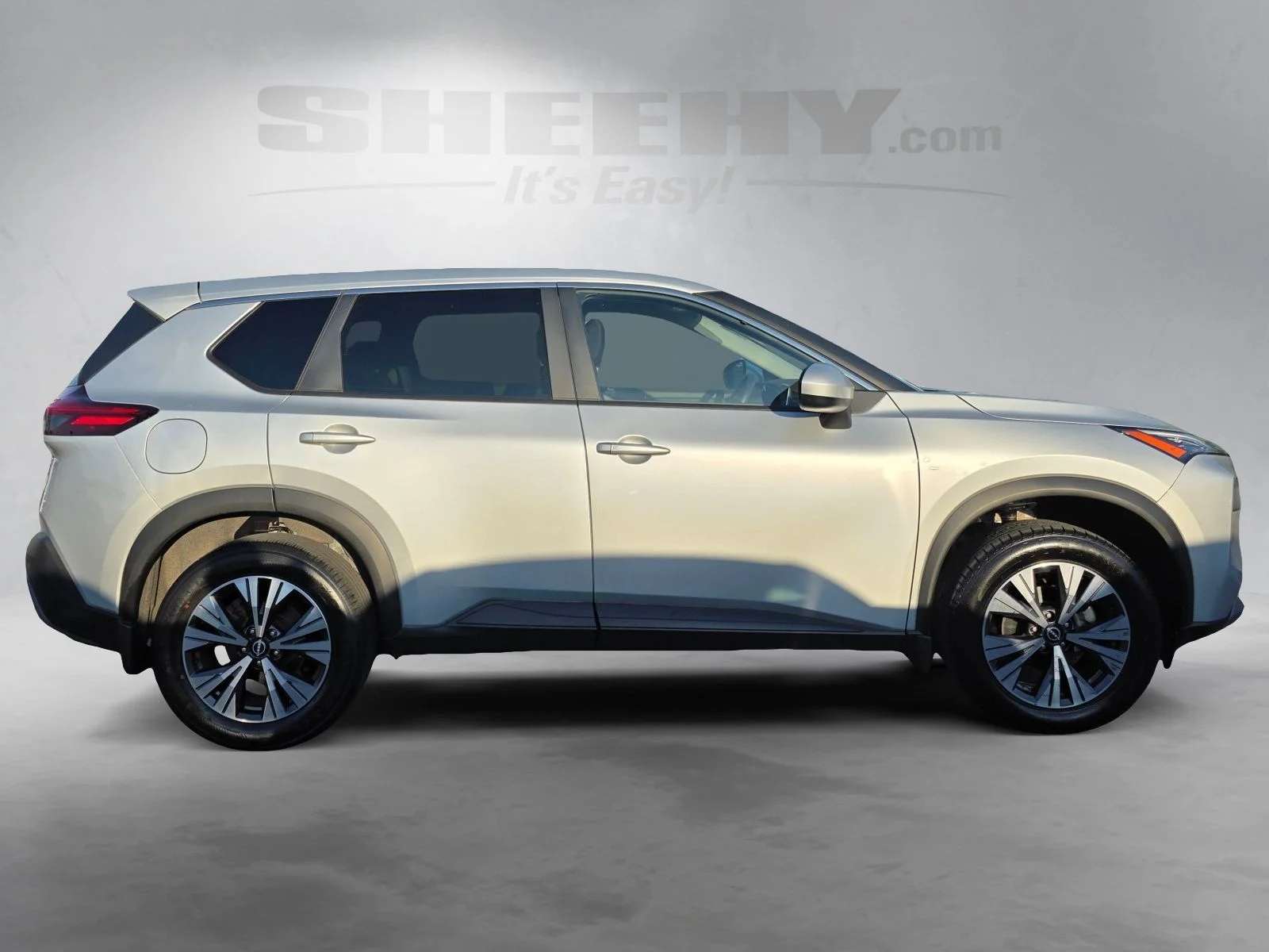 Used 2023 Silver Nissan SV image 9