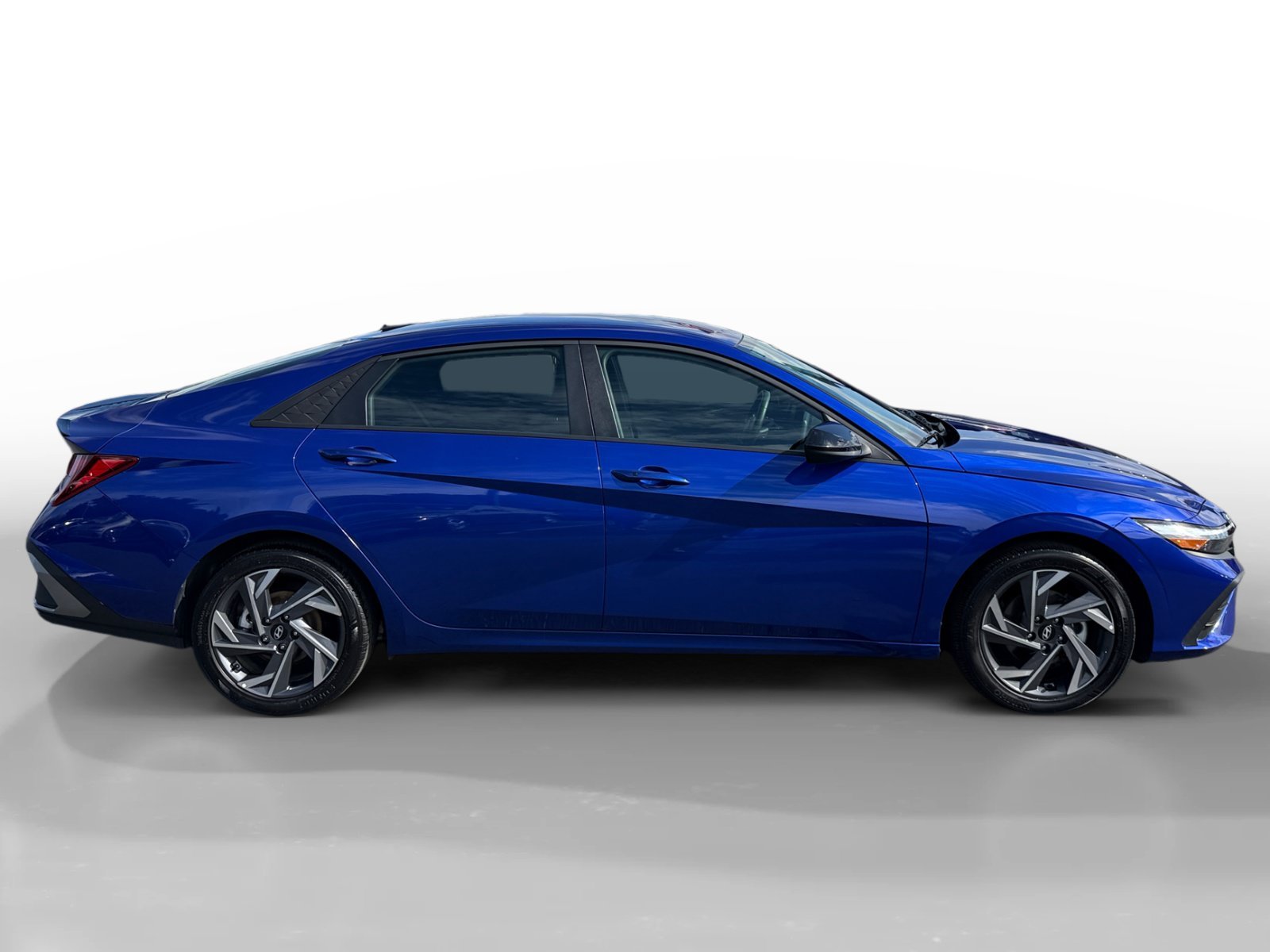 Certified Used 2025 Intense Blue Hyundai SEL Sport image 6