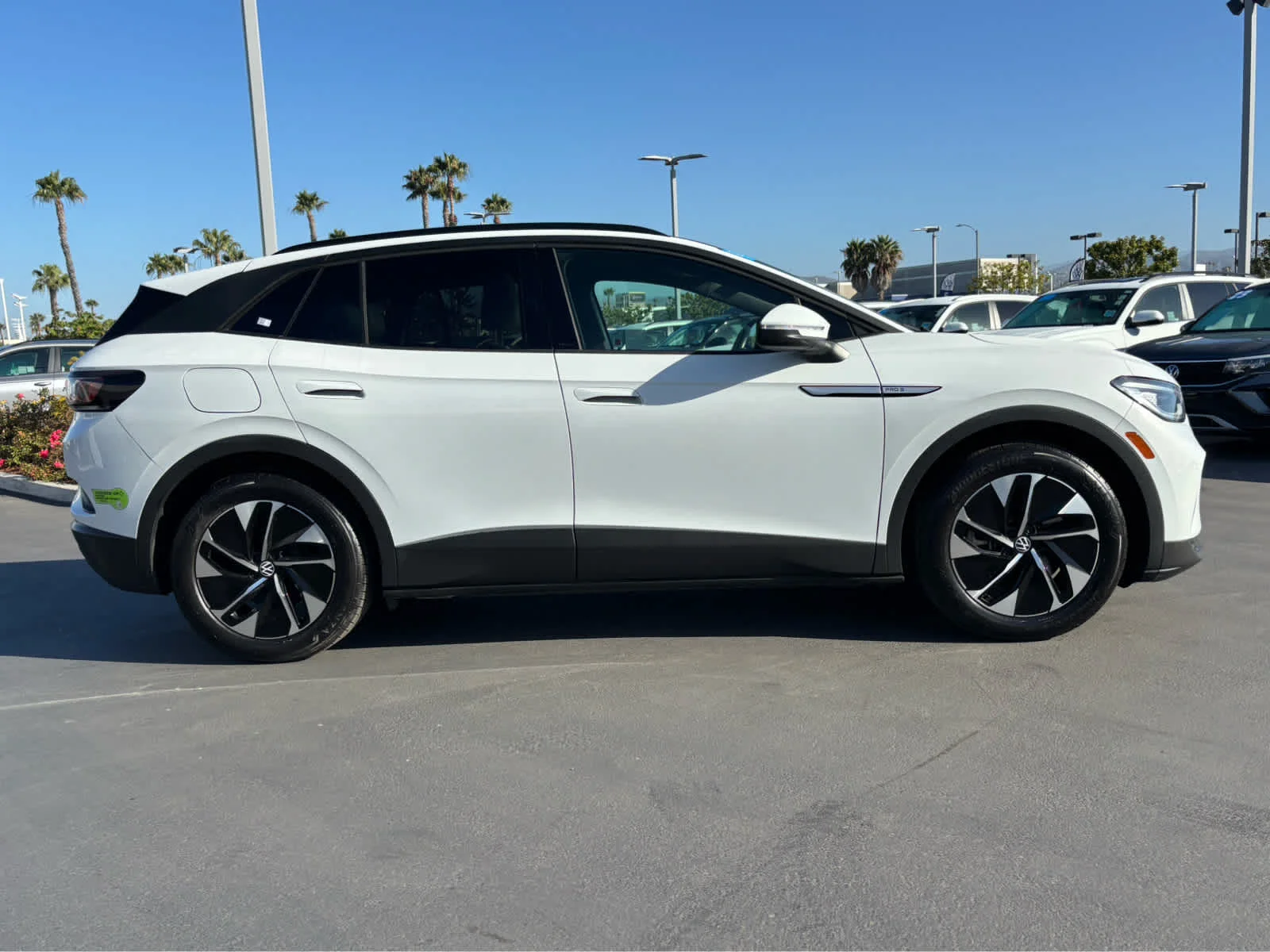 Certified 2022 Volkswagen ID.4 PRO S with VIN WVGTMPE27NP071548 for sale in Ventura, CA