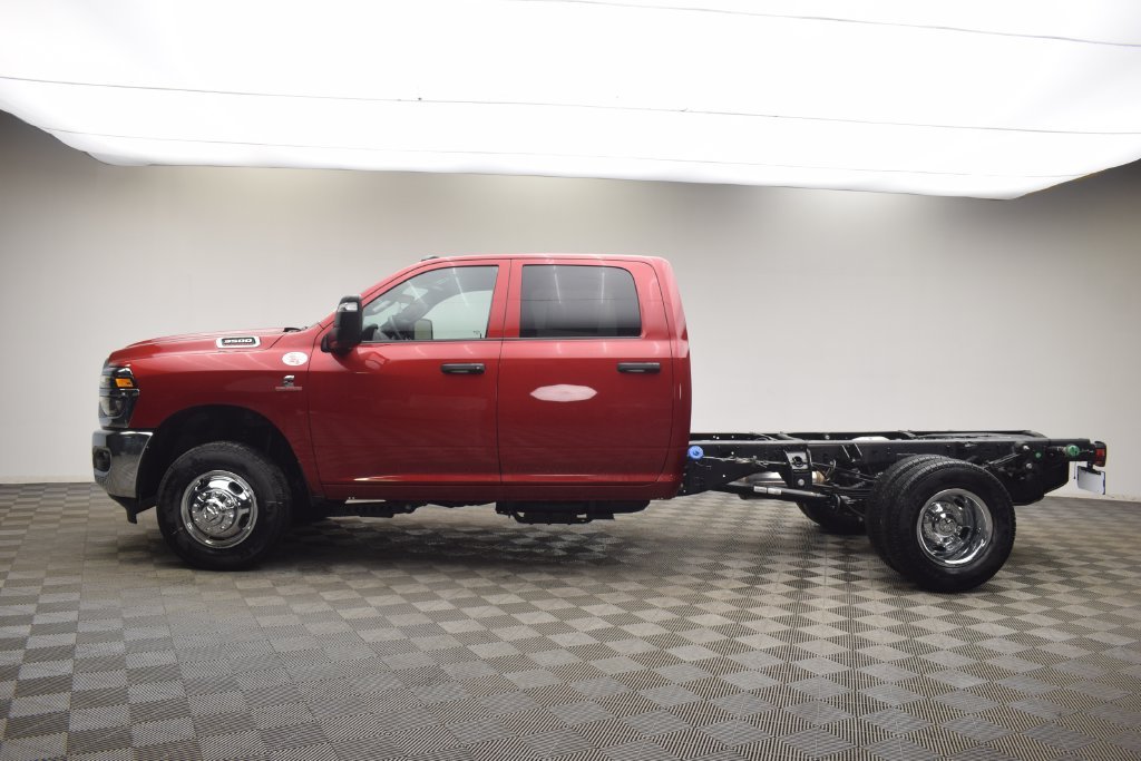 2026 RAM 3500 Chassis Tradesman - Photo 14
