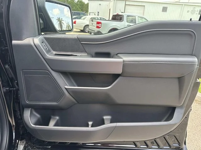 New 2026 Agate Black Metallic Ford XLT image 30