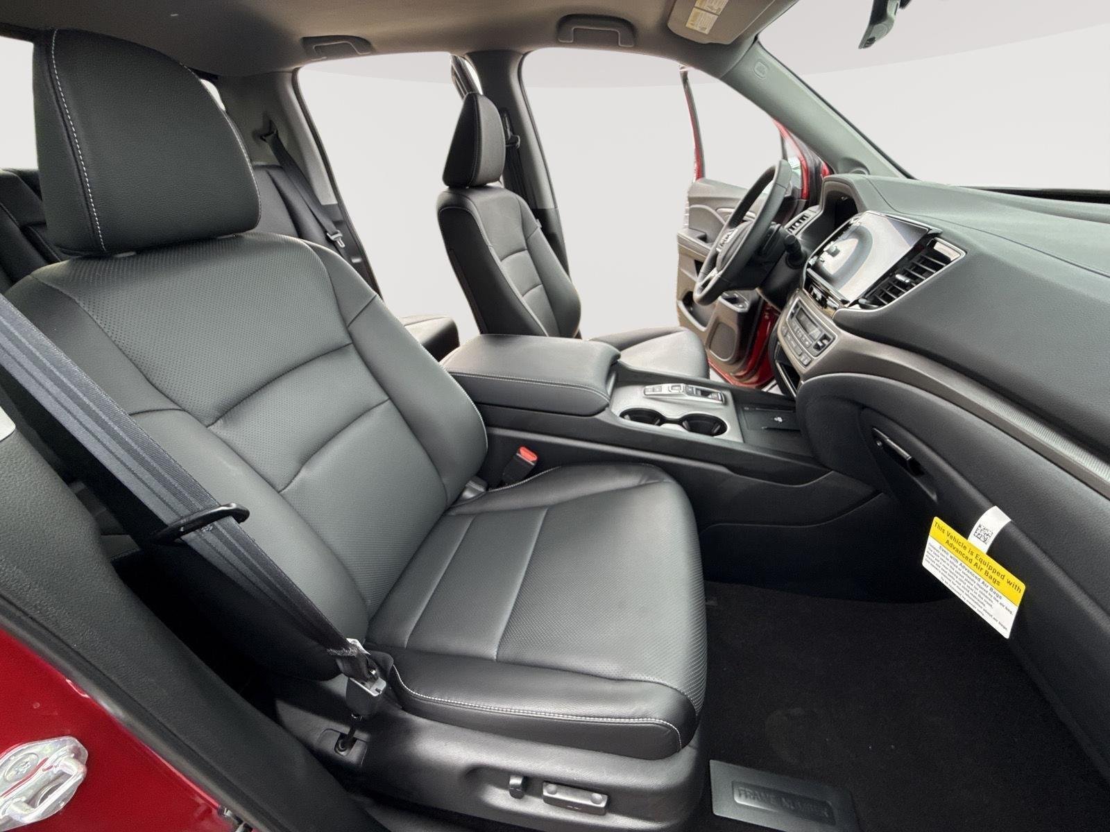 Used 2025 Radiant Red Metallic II Honda RTL image 29
