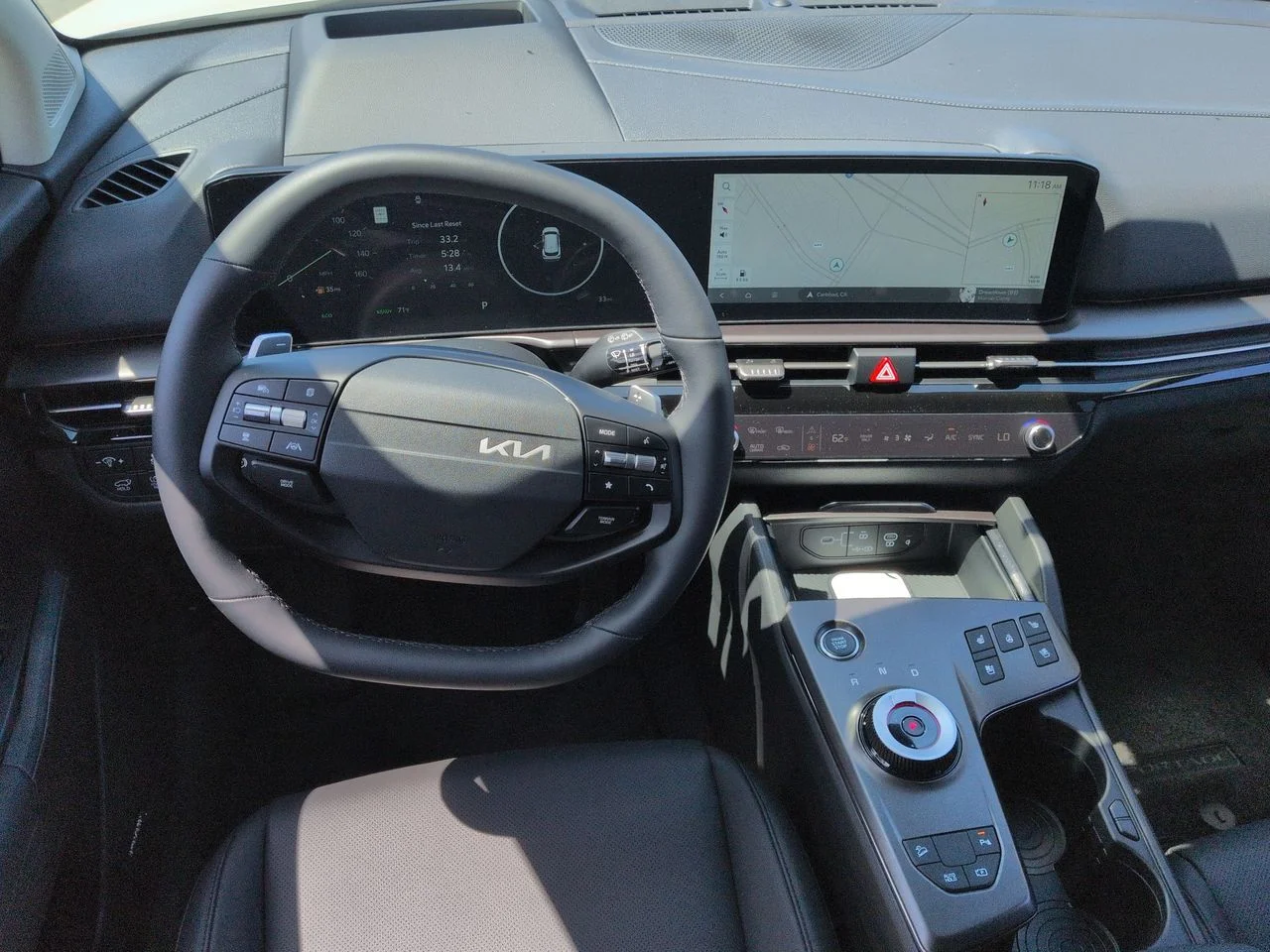 New 2026 Snow White Pearl Kia SX Prestige image 21
