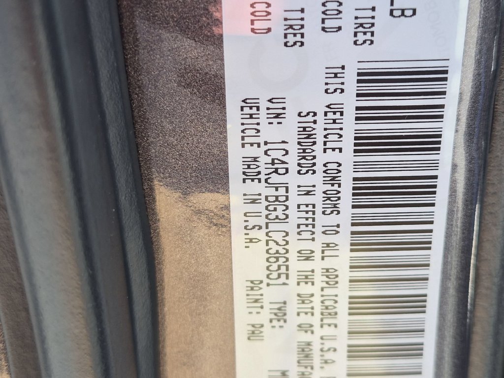 Used 2020 Gray Jeep Limited image 30