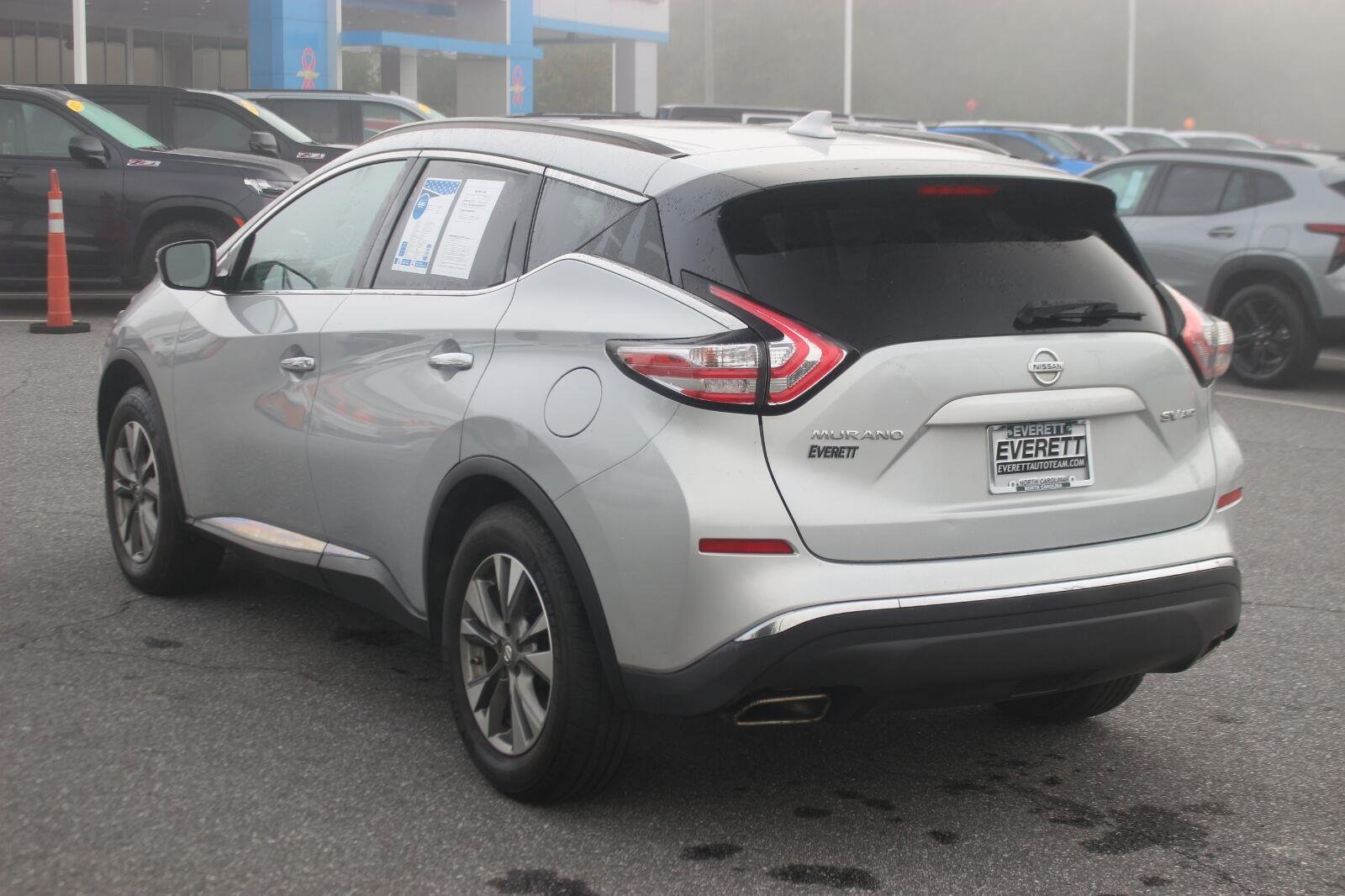 Used 2018 Silver Nissan SV image 5
