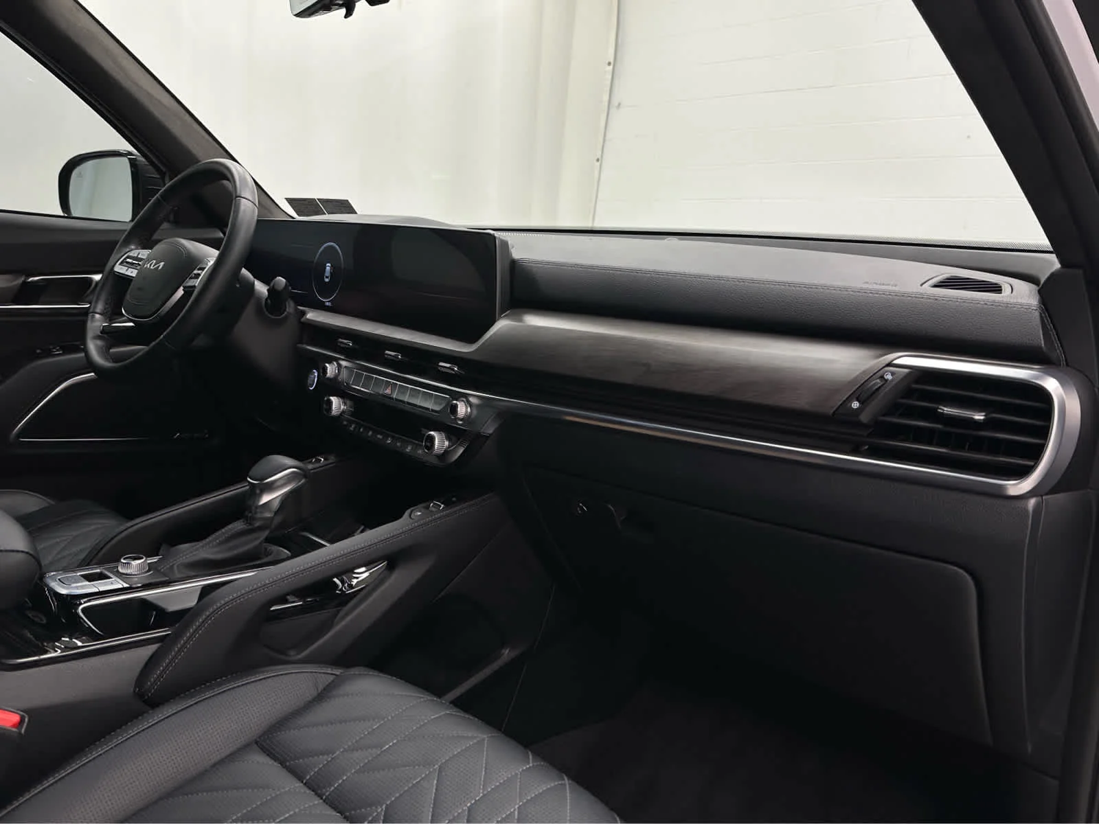 Used 2025 BLACK Kia SX-Prestige X-Line image 18