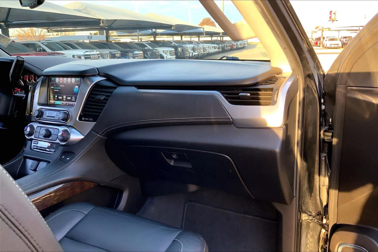Used 2020 BLACK Chevrolet LT image 18
