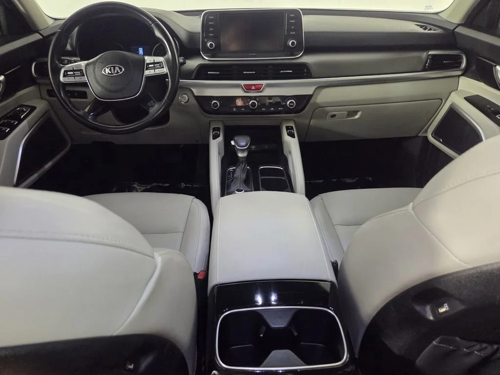 Used 2021 Gravity Grey Kia S image 27