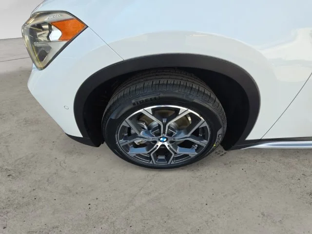 Used 2021 Alpine White BMW xDrive28i image 9