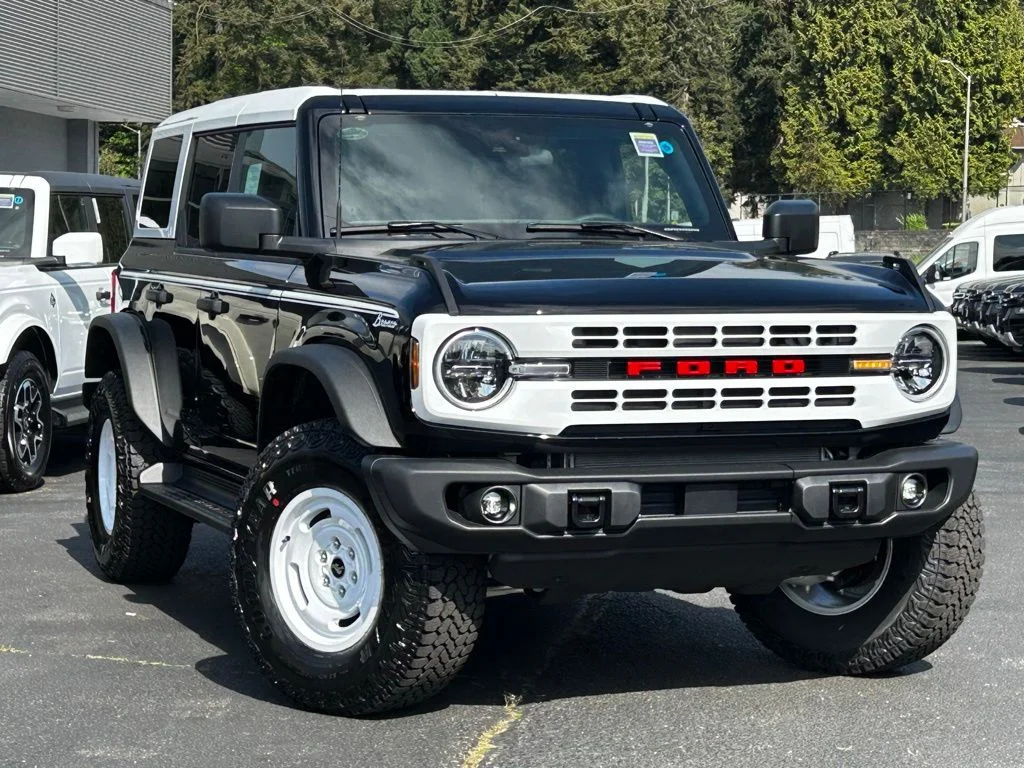 2026 Ford Bronco Heritage Edition 4x4's photo