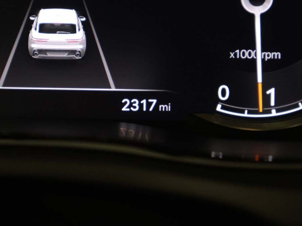 Used 2025 Black Genesis 2.5T image 38
