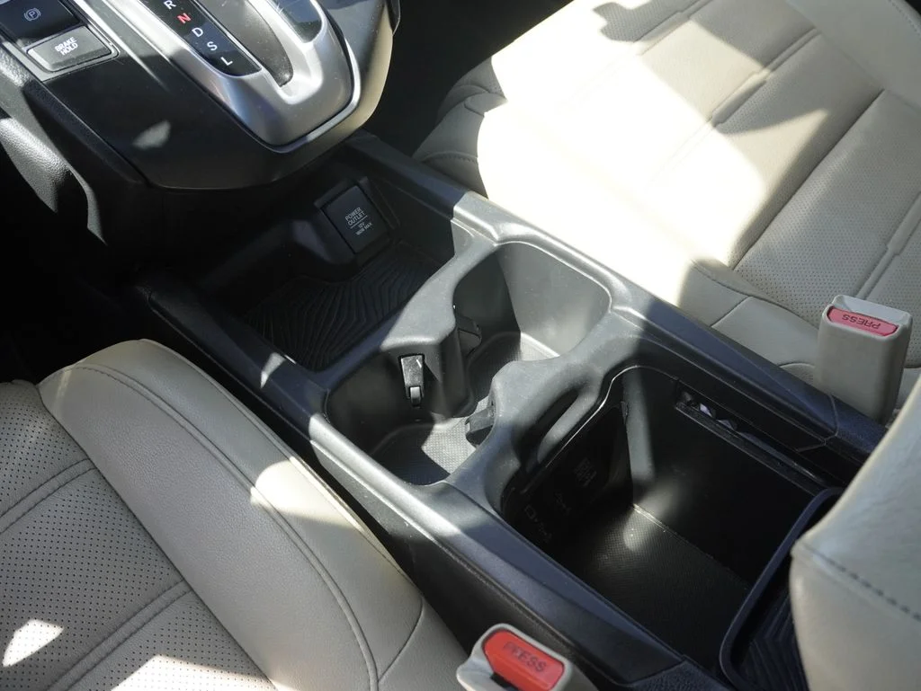 Used 2018 White Honda EX-L image 22