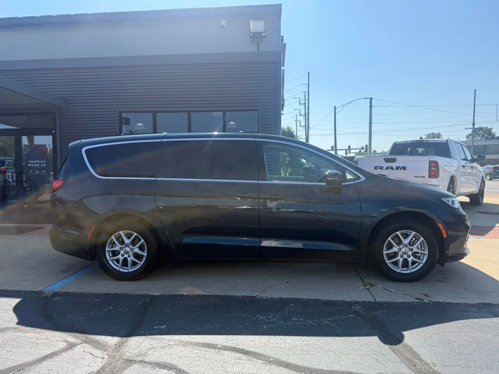Used 2023 Blue Chrysler Touring L image 4
