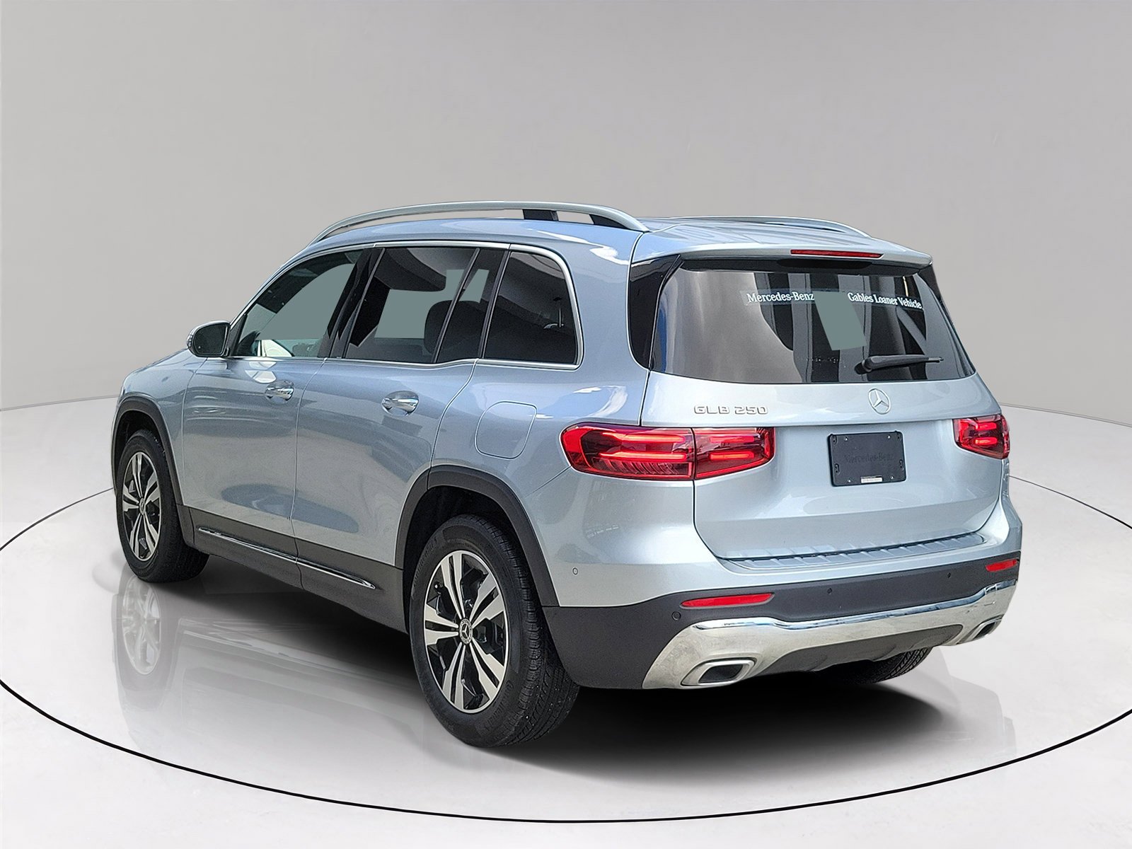 Certified Used 2026 Silver Mercedes-Benz GLB 250 image 4