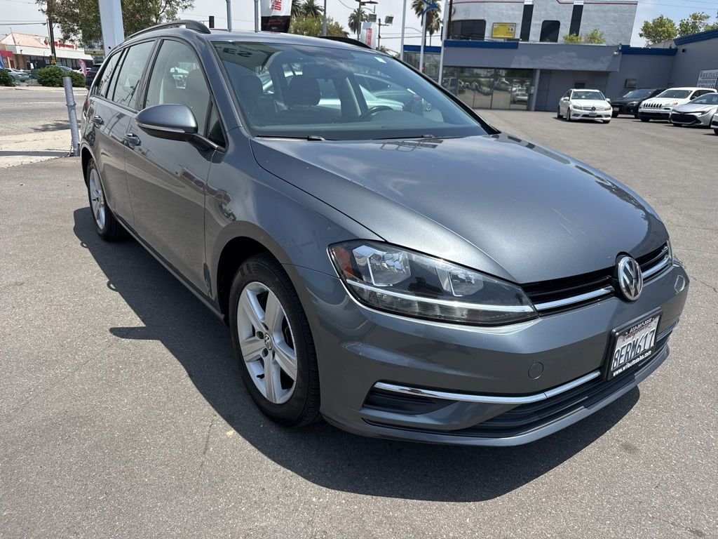 2018 Volkswagen Golf SportWagen TSI SE's photo