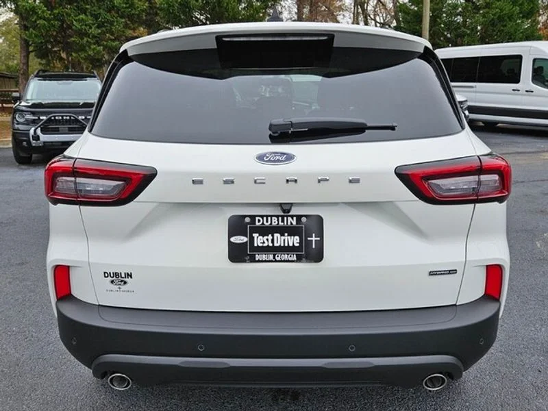 New 2026 star white metallic tri-coat Ford ST-Line Select image 12