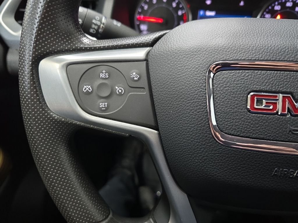 Used 2023 White GMC SLE image 20