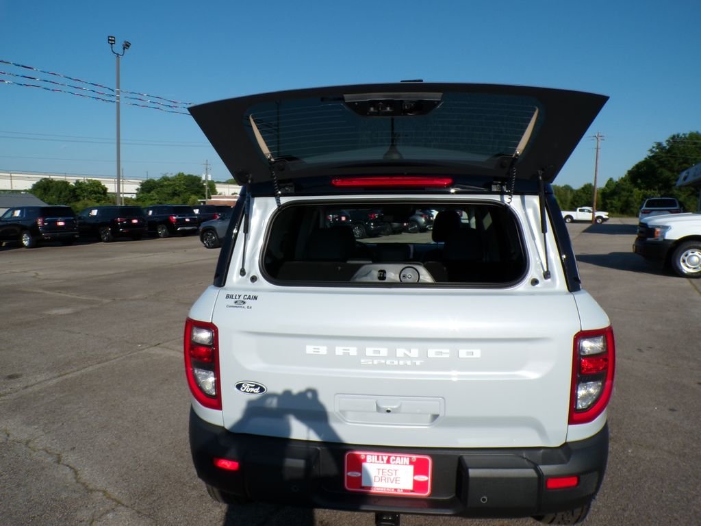 New 2026 Space White Metallic Ford Badlands® image 8