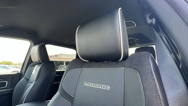 2026 RAM 3500 Laramie - Photo 25