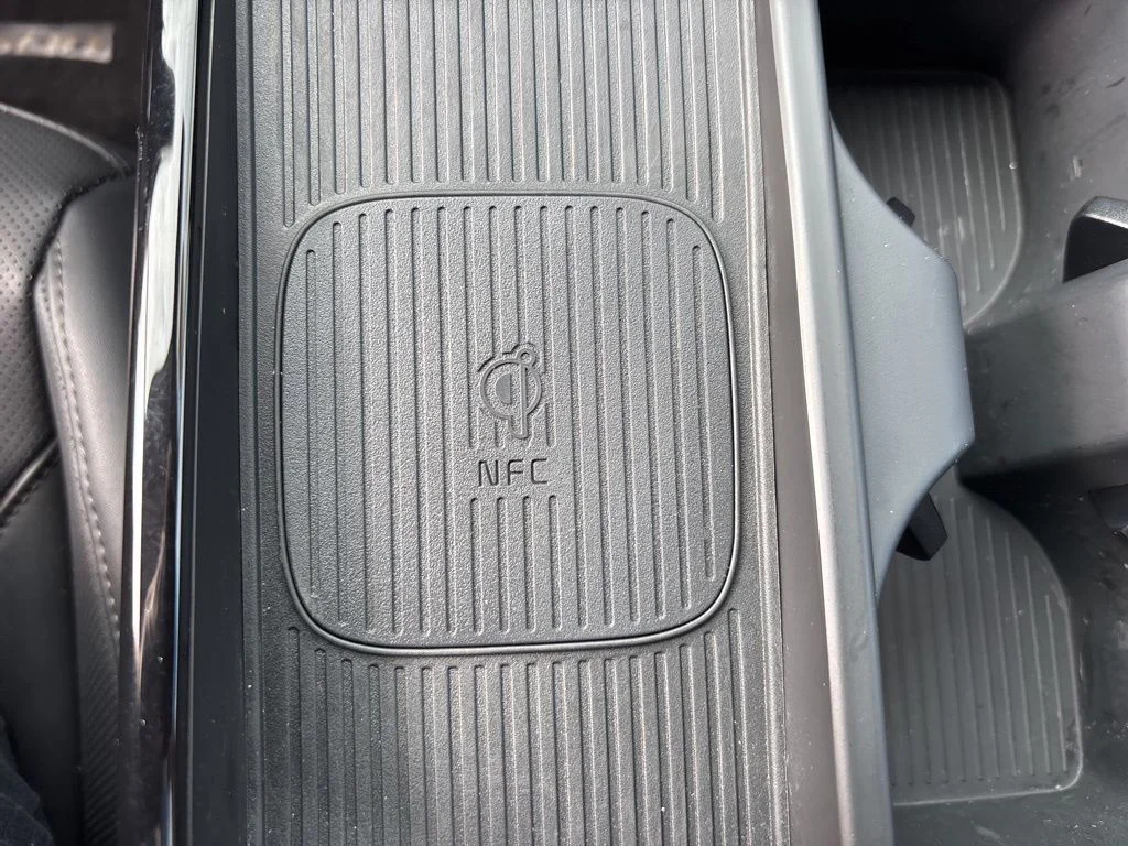 Used 2025 Gray Hyundai SEL Convenience image 23